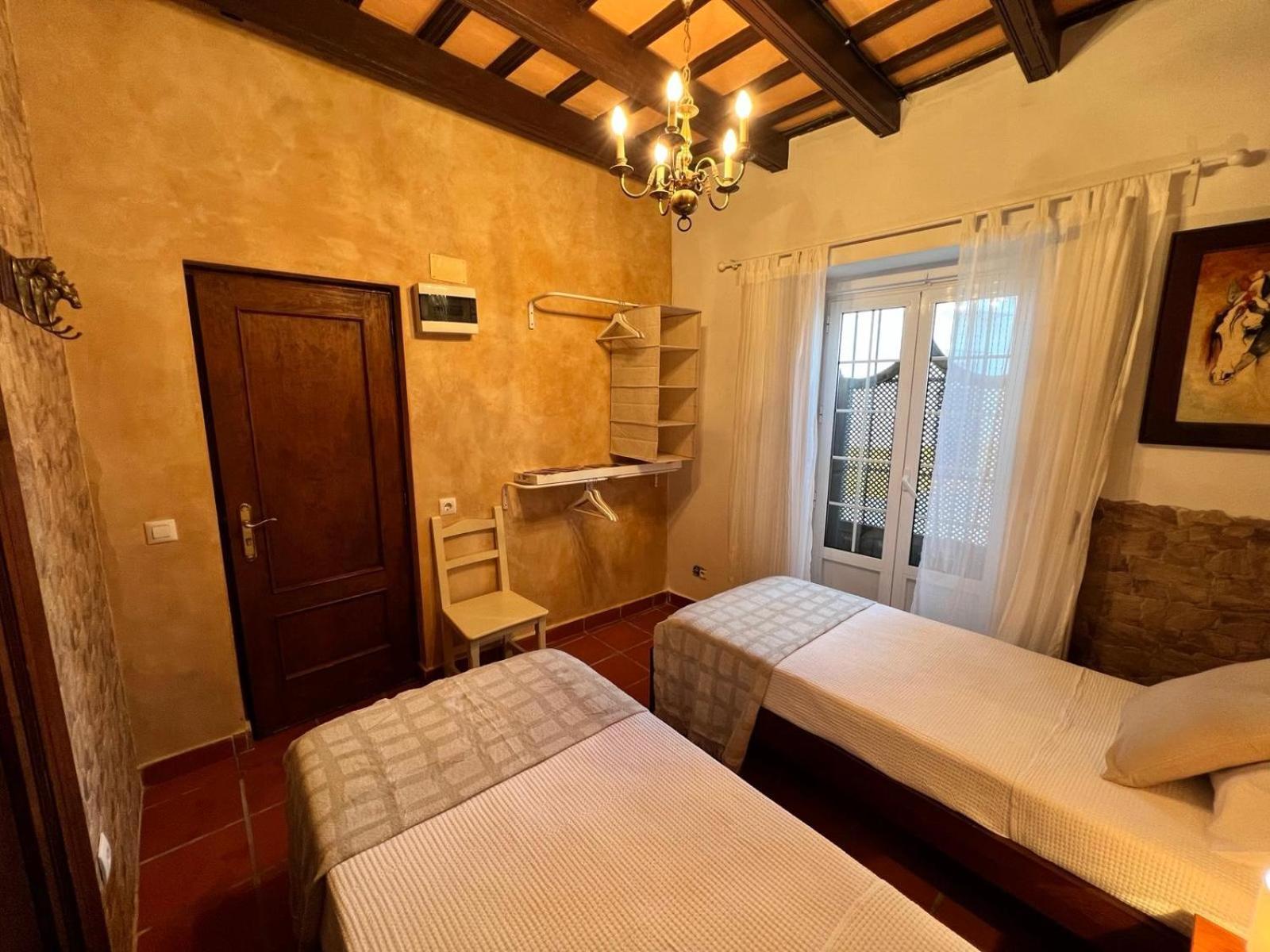 La De Zepeda Homestay *